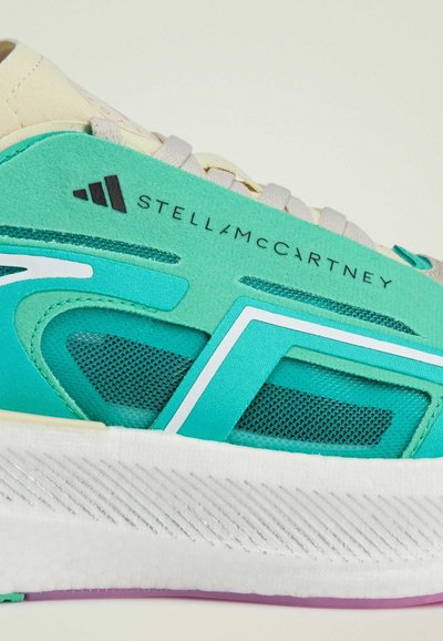 adidas by Stella McCartney ULTRABOOST 5 - Road running shoes - mint rush   cloud white   sand