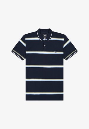 Granatowa koszulka polo z białymi, jasnoniebieskimi i oliwkowymi poziomymi paskami, plisa na dwa guziki oraz małe logo „Lee” na piersi.