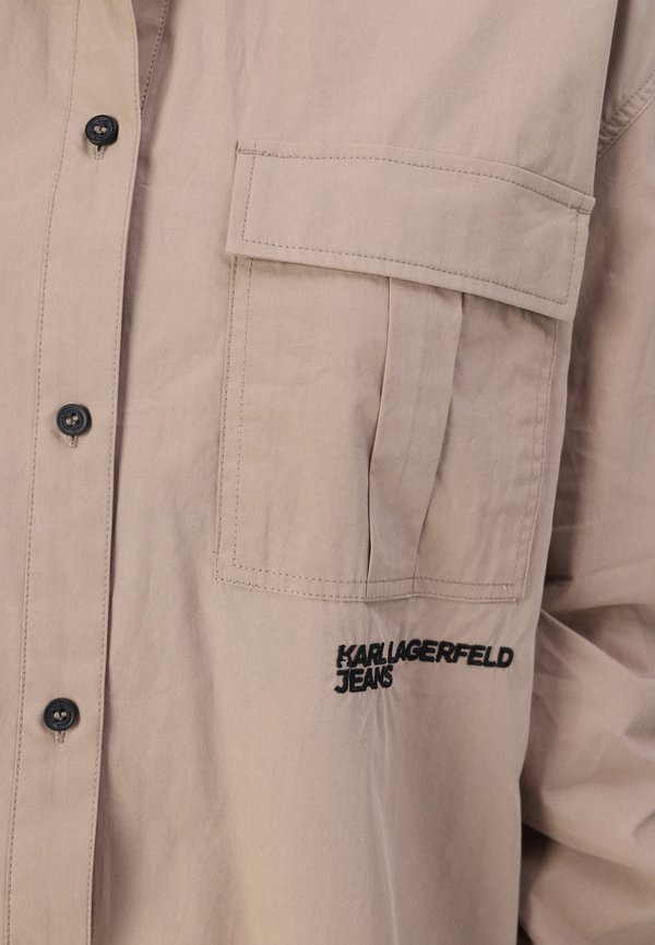 BOXY UTILITY SHIRT - Button-down blouse - desert taupe4