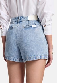 7 for all mankind PLEATED - Denimshorts - light blue
