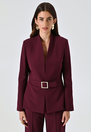 Blazer - red