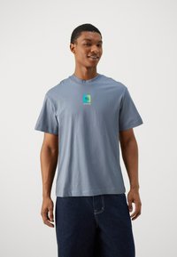 Jack & Jones JCOBEECH LOGO TEE CREW NECK - Marškinėliai su spaudiniu - flint stone