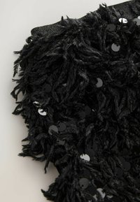 Unausgewählt, black fluffy sequin