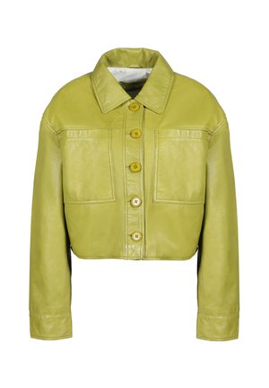 Gekürzte Lederjacke in leuchtendem Grün, mit klassischem Kragen, vorderem Knopfverschluss und zwei Brusttaschen mit kontrastierenden Knöpfen.