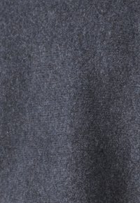 Pieces Sweter