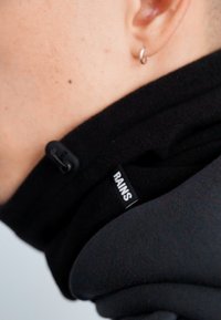 Rains TUBE SCARF UNISEX - Kruhová šála - black