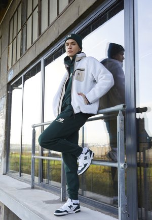 JOGGER PANT - Pantaloni sportivi - black emerald