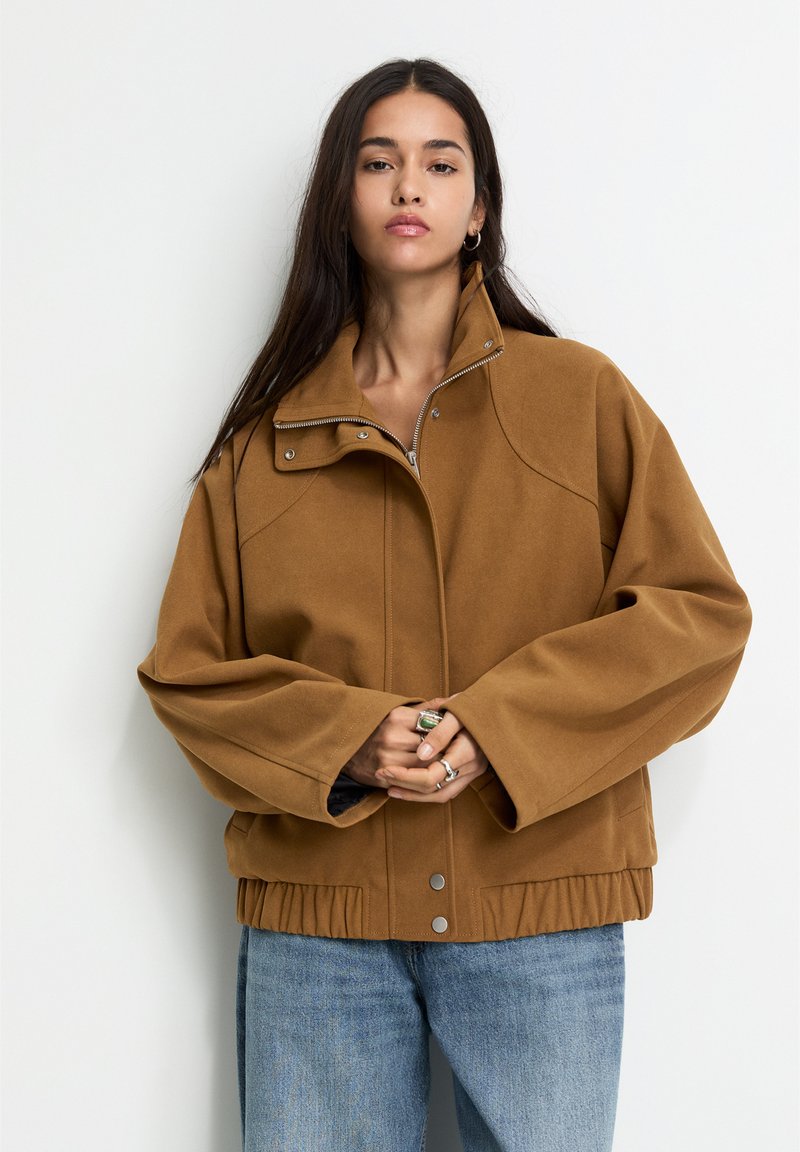 PULL&BEAR - Imiteret læderjakke - brown, Forstør