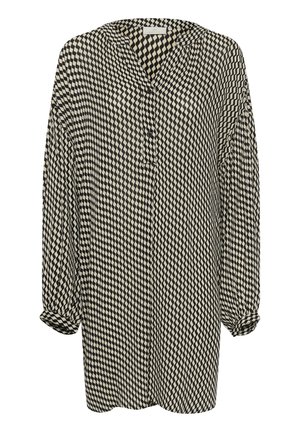 Kaffe, KARINA AMBER - Denné šaty - black white wavy print