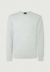 Pull gris clair à manches longues avec col rond et petit logo brodé sur la poitrine gauche.