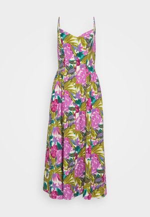 Blomstrete maxikjole med tynne stropper, som har et livlig rosa og grønt tropisk mønster, knappdetaljer og en tettsittende overdel som faller ut i en full skjørt.