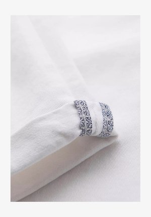 Ombre, Shorts di jeans - white