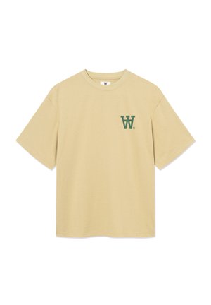 Beiges kurzärmeliges T-Shirt mit Rundhalsausschnitt und kleinem grünem "W"-Logo auf der linken Brust, vor weißem Hintergrund dargestellt.