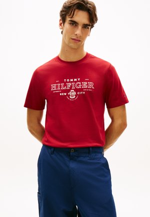 Tommy Hilfiger HERITAGE LOGO GRAPHIC JERSEY T-SHIRT - T-shirt imprimé - regatta red
