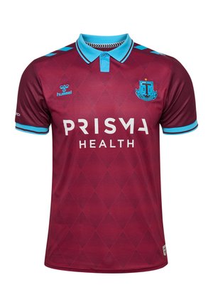 Dieprode sportshirt met lichtblauwe kraag en mouwafwerking, diamantpatroon, "PRISMA HEALTH" sponsor, Hummel-logo en teamwapen op de borst.