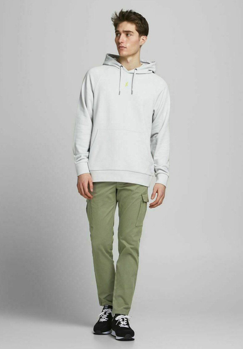 Jack \u0026 Jones Pantaloni cargo - deep lichen green/verde - Zalando.it