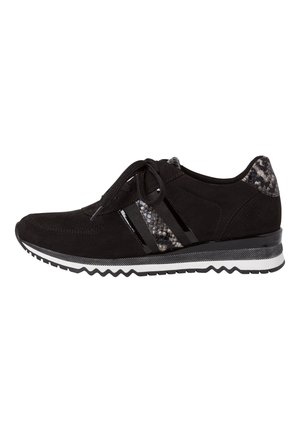 Sneakers - black