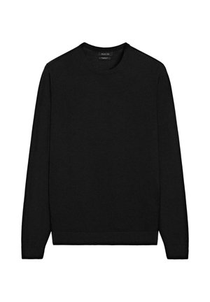 Zwarte trui met lange mouwen gemaakt van zachte stof, met een ronde halslijn en geribbelde manchetten en zoom. Minimalistisch ontwerp zonder patronen.