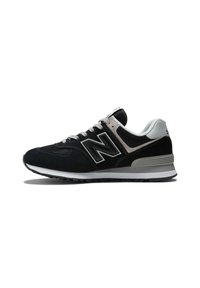 Unselected, black nb white