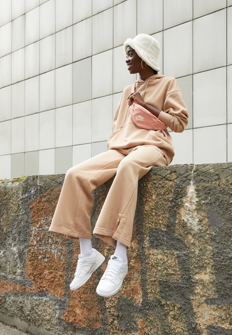 zalando dunk low white