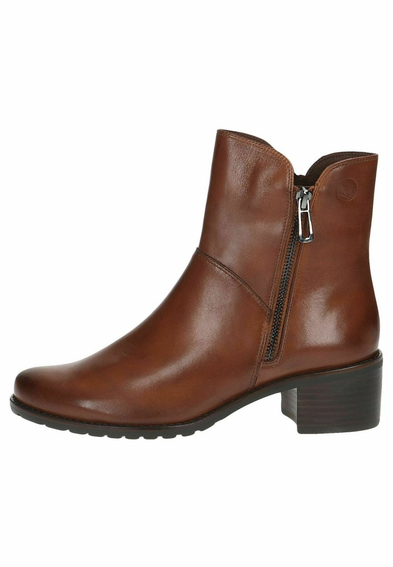 Bota de cuero marrón hasta el tobillo con punta redonda, cremallera lateral, acabado texturizado y tacón apilado. Adecuada para diversos entornos informales.