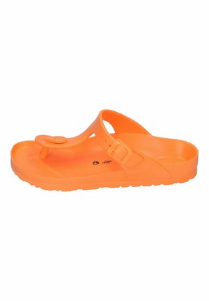 Oranje plastic sandaal met een enkele band met een knoopsluiting en een gestructureerde zool voor grip. Glad oppervlak met minimale hardware-details.