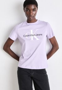 Calvin Klein Jeans MONOLOGO REGULAR TEE - Camiseta estampada - candy apple