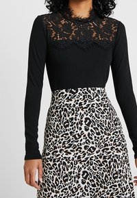 Forever New Maglione - black