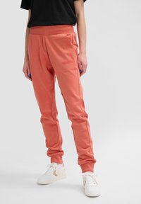 Hummel LEGACY TAPERED  - Træningsbukser - apricot