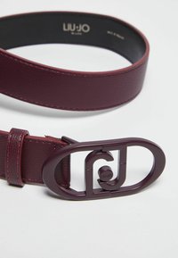 LIU JO WITH LOGO BUCKLE - Remen - bordeaux
