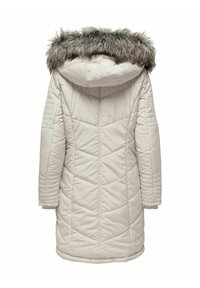 Manteau d'hiver beige clair avec un motif texturé et matelassé, doté d'une capuche bordée de fausse fourrure et de poignets côtelés pour plus de chaleur.