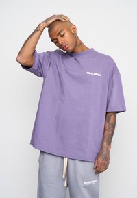 Multiply Apparel FONT  - T-shirts print - cadet