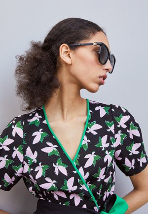 Gucci Lunettes de soleil - black