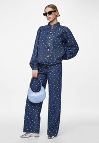 Pieces PCNEA  - Džínsy voľného strihu - medium blue denim