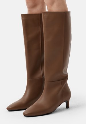 EASY TO ACHIEVE - Laarzen - mocha mousse