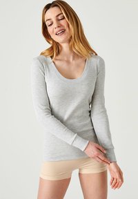 Non selezionato, Heather gray