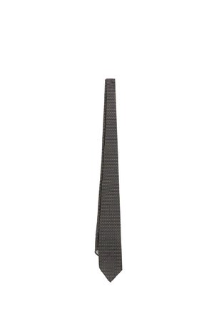 Corbata delgada negra y gris con pequeños patrones geométricos, colgando recta sobre un fondo blanco.