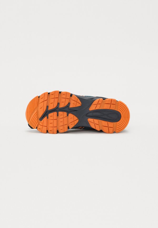 ALTAK 2.0 UNISEX – Hikingschuh – artic flame