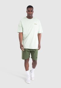 Smilodox NALE TRAINING SHORTS - Korte broeken - khaki