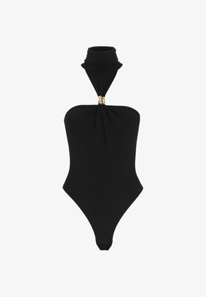 Bañador de una pieza negro con cuello halter y detalle de anilla dorada en el escote frontal.