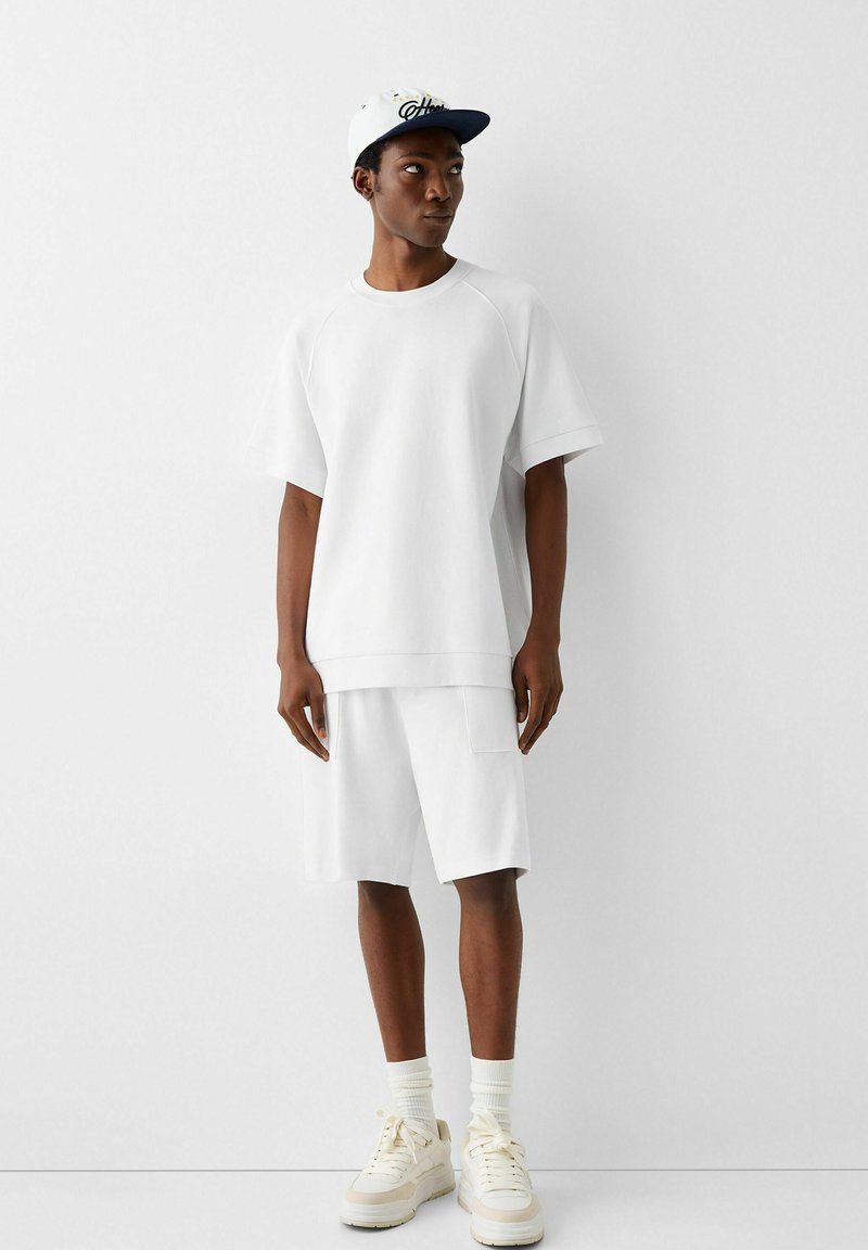 Bershka Shorts wit Bershka Shorts wit