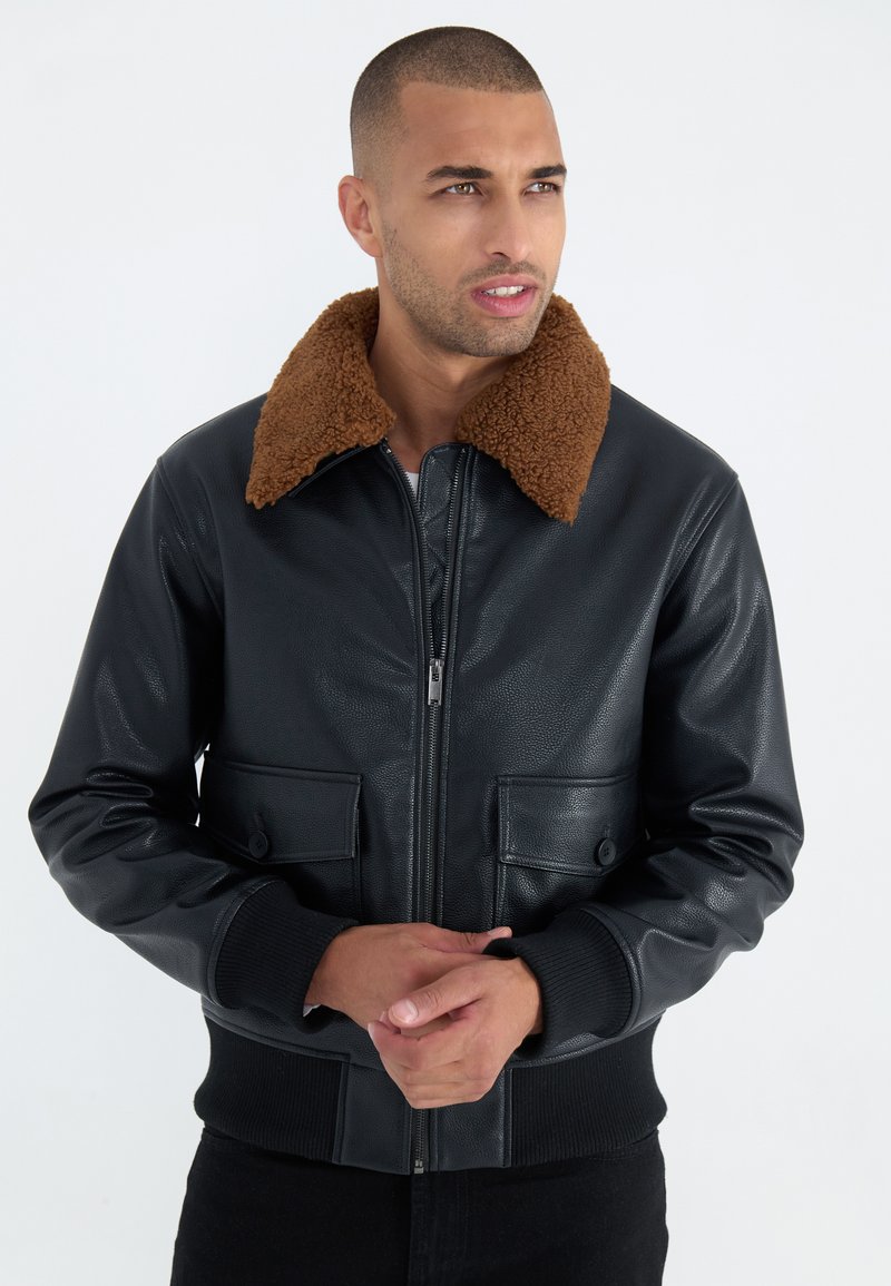 Pier One Μπουφάν από συνθετικό δέρμα - black