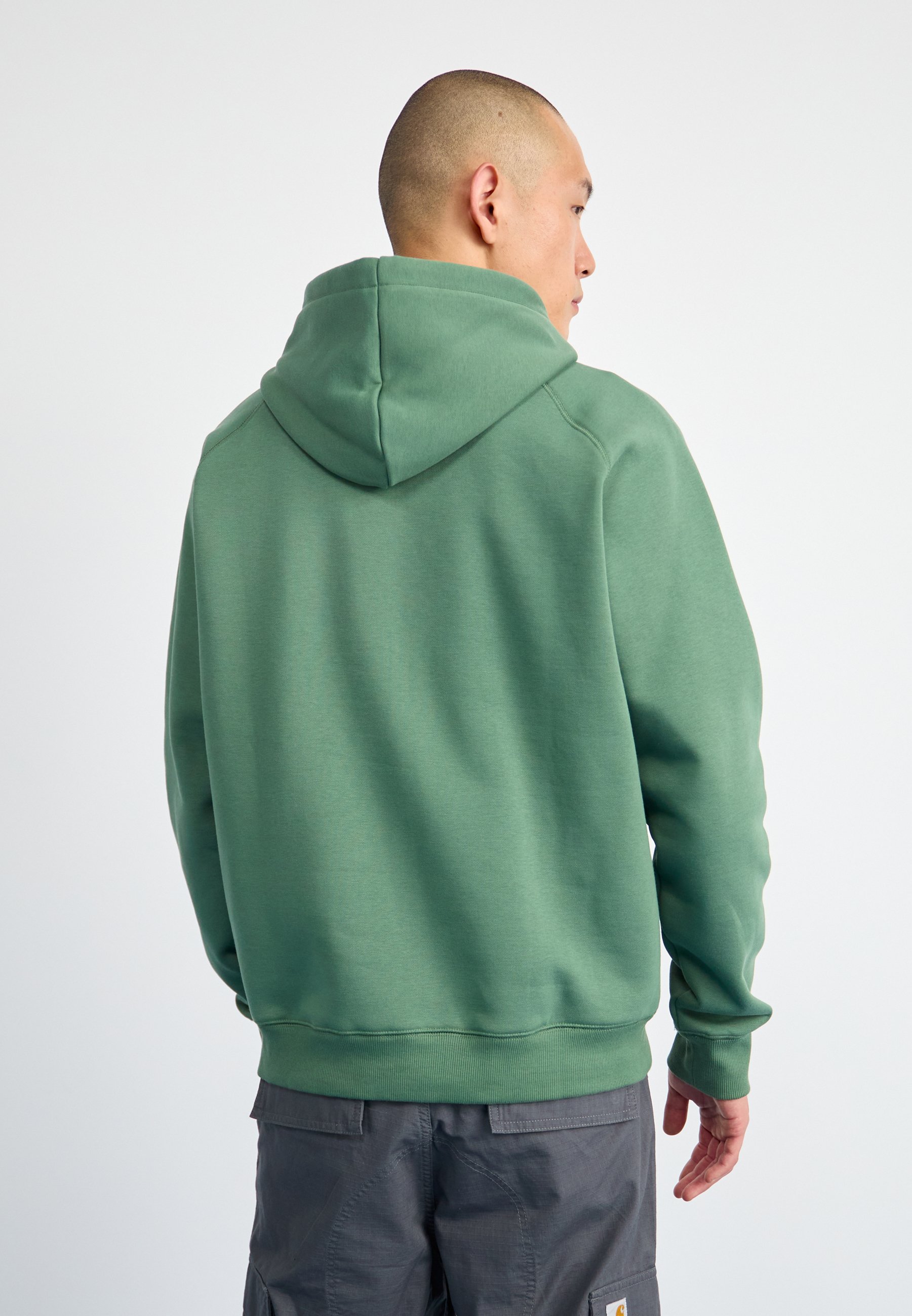 【送料&関税込】Carhartt Hooded Chase Sweat Dark Green Carhartt WIP Hooded Chase Sweatshirt, Dark Fir / Gold