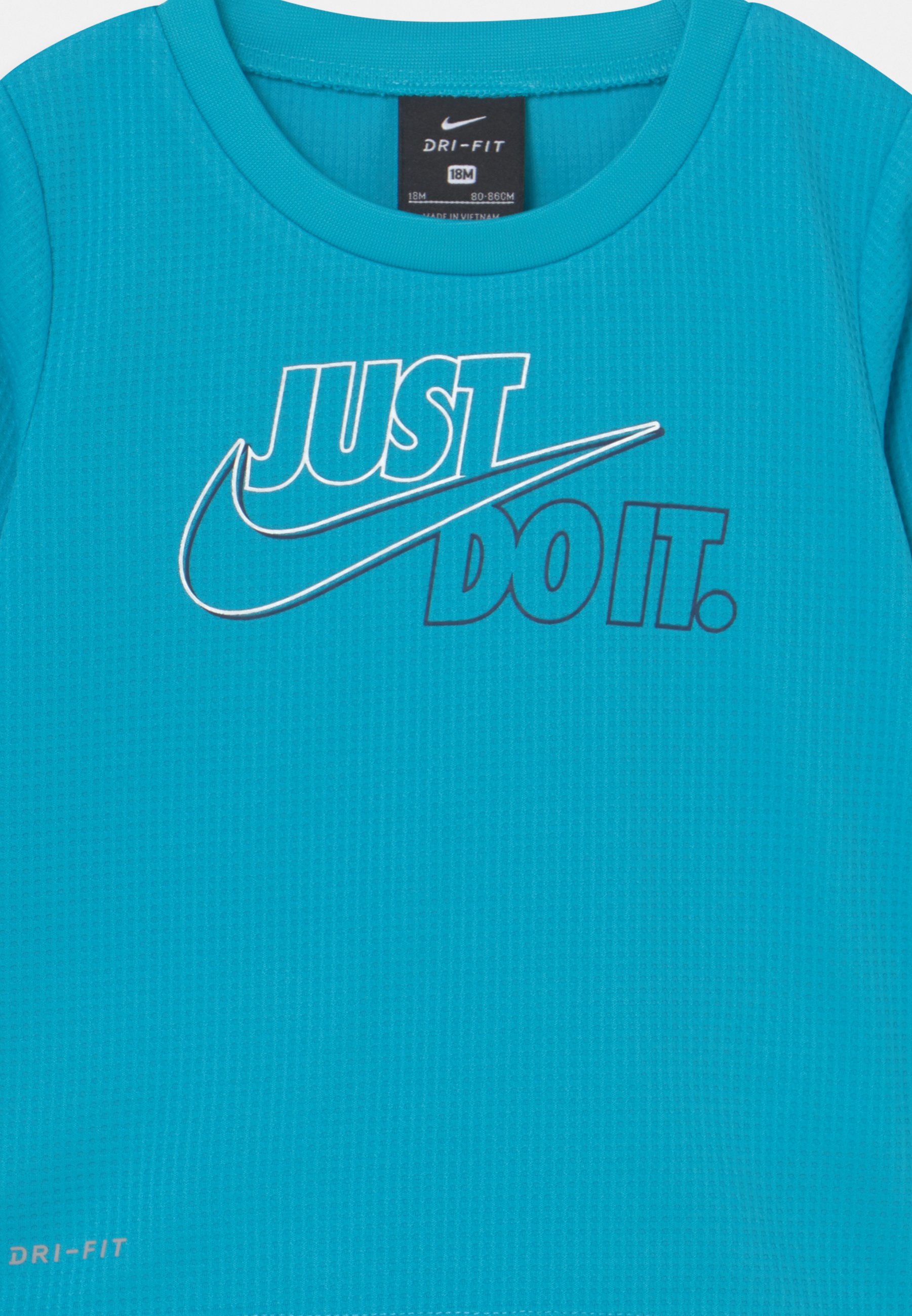 Nike Sportswear THERMAL SET UNISEX 