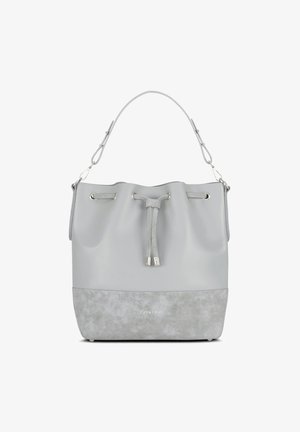 Borsa a secchiello grigia con una parte superiore liscia e una parte inferiore morbida e testurizzata. Include una chiusura con coulisse e un dettaglio in metallo di colore silverato.