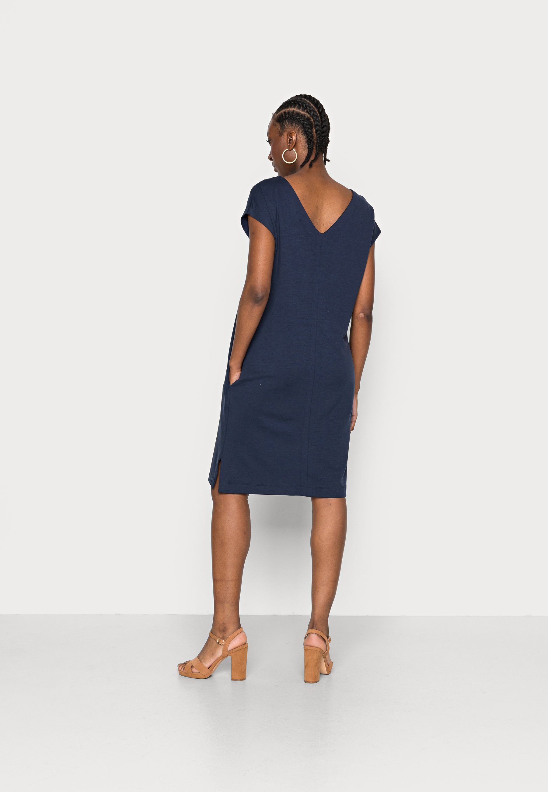 Esprit DRESSES KNITTED - Jersey dress 