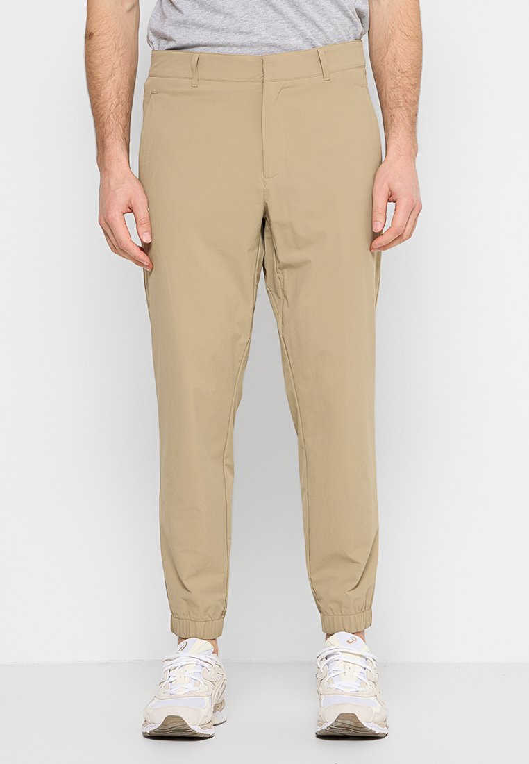 Lacoste Chino zandkleur Lacoste Chino zandkleur