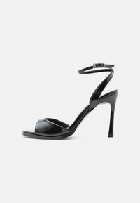 Nevybrané, black