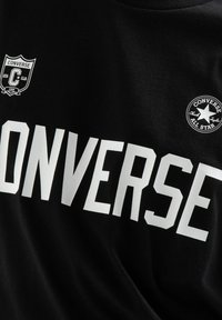 Converse RETRO CHUCK SOCCER - Camiseta estampada - schwarz