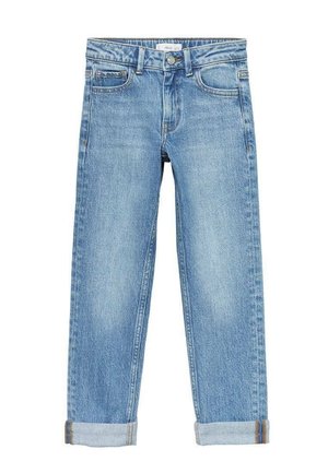Jean en denim bleu clair à coupe droite, bouton et fermeture éclair à l'avant, cinq poches, et ourlets retroussés aux chevilles.